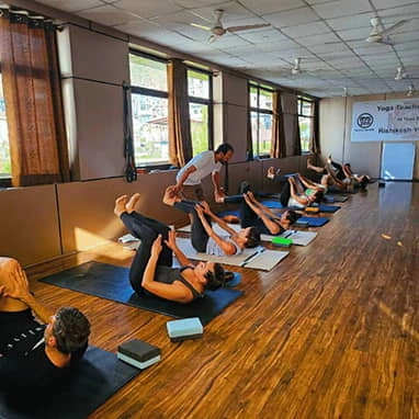 200 Hour Yoga Teacher Training In Rishikesh