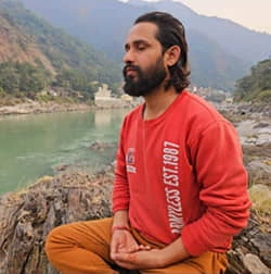 yoga teacher training in Rishikesh