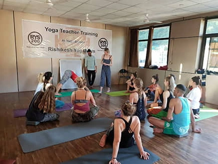 100 Hour Yoga TTC In Rishikesh